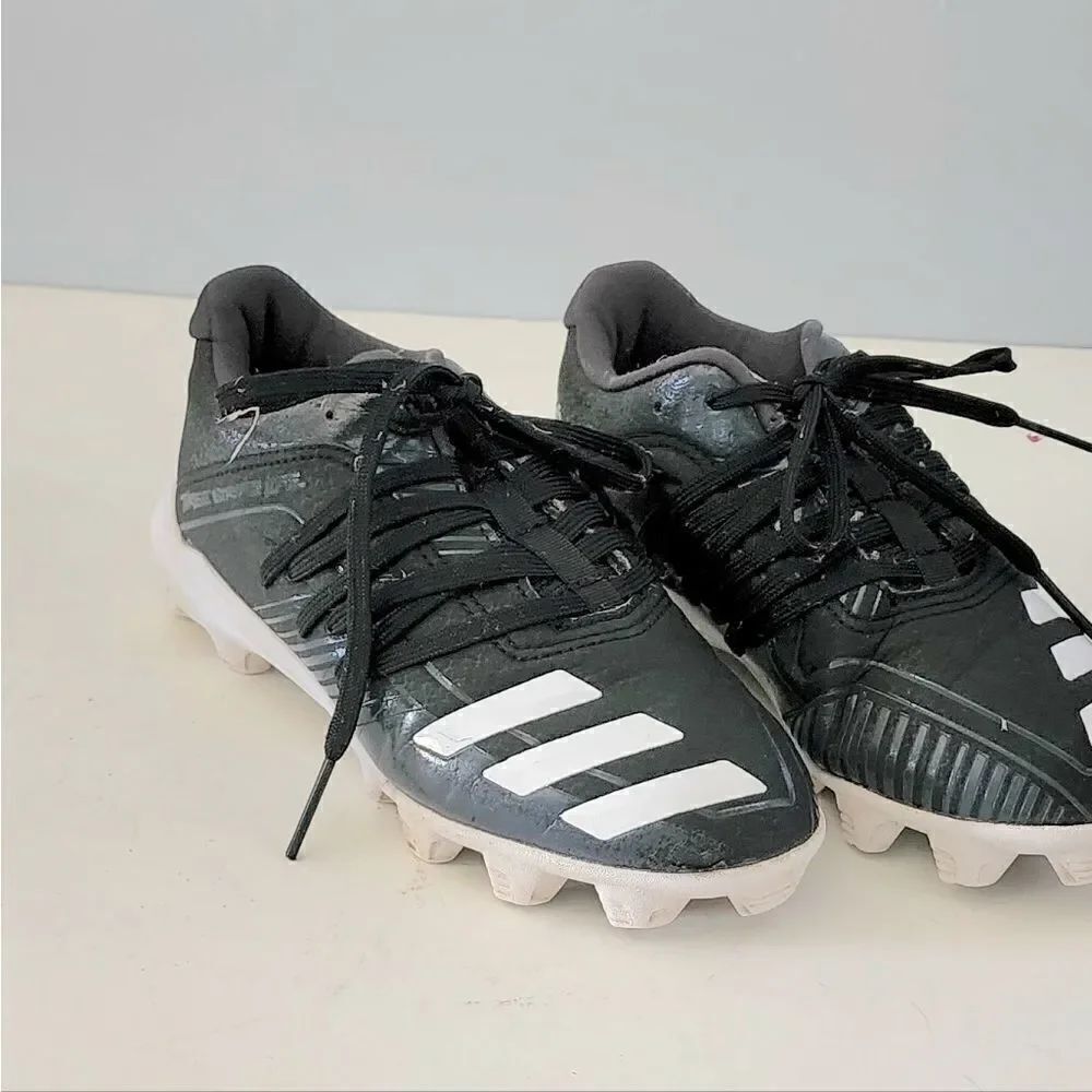 Adidas soccer cleats kids 1.5